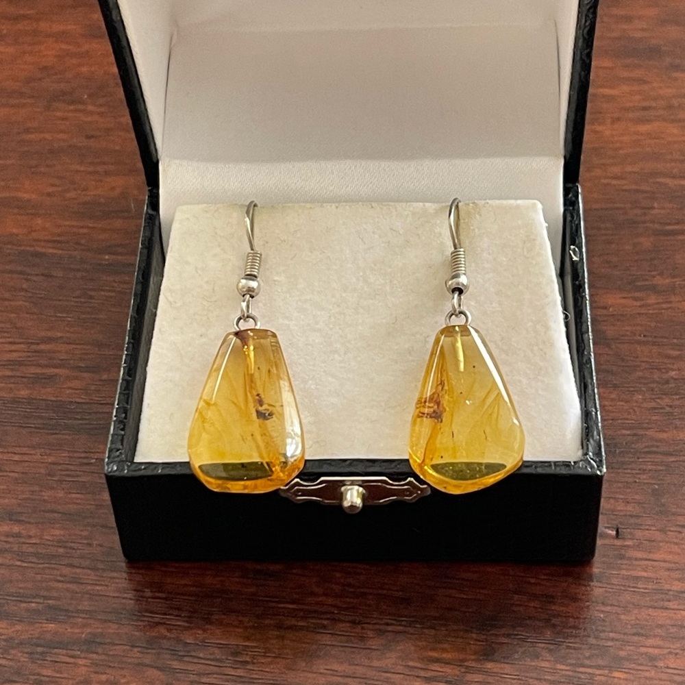 Natural honey amber silver drop earrings - Picture 5 of 6